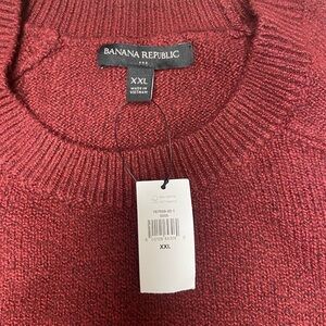 Banana Republic Men's burgundy Sweater. XXL. New with tags.